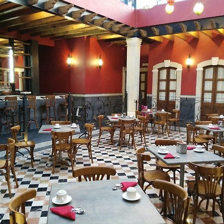 Hotel Constitucion Tepeapulco Bagian luar foto